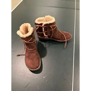 Leather Ugg Australian suede boots size 8